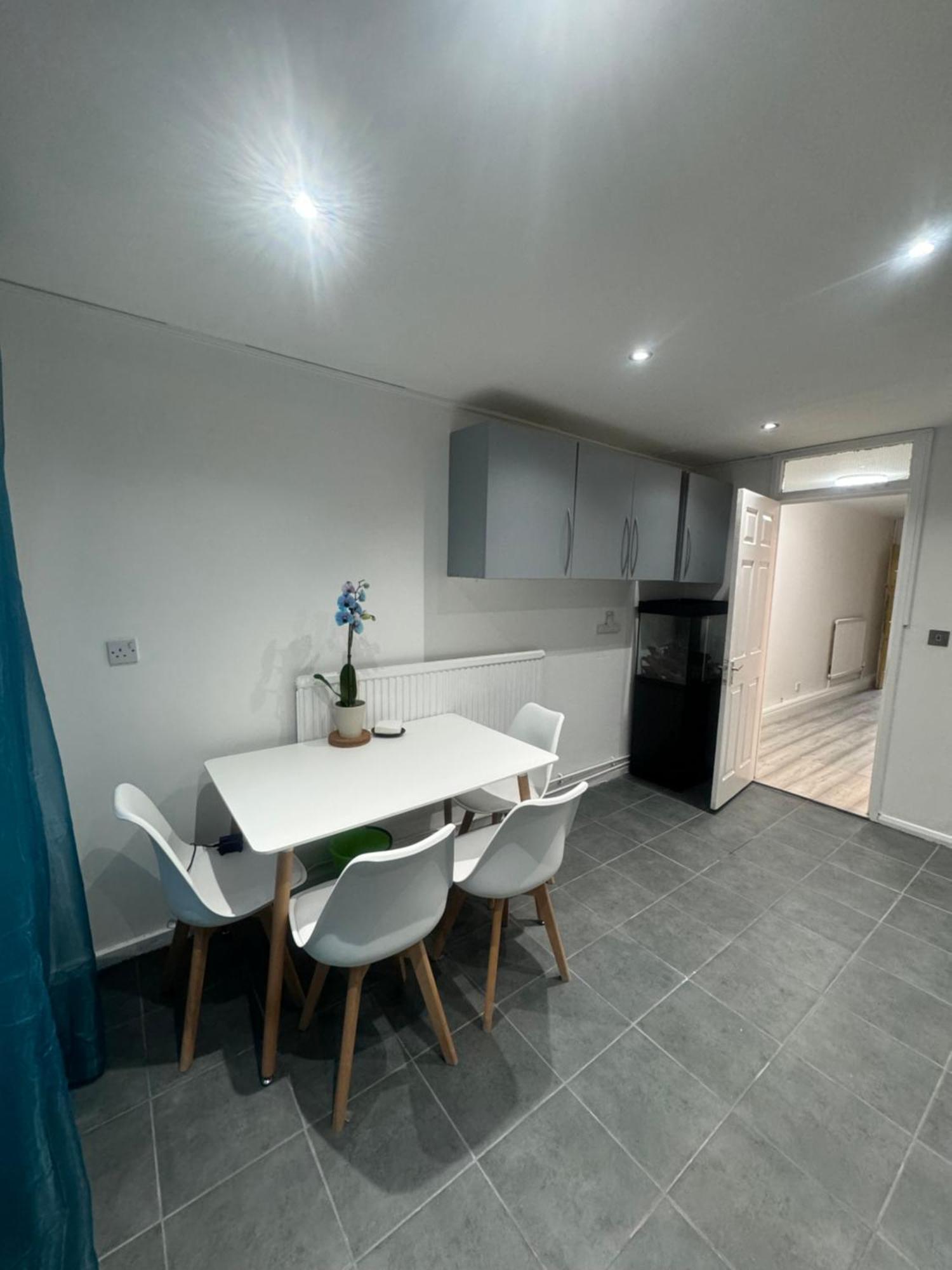 Tottenham Velvet Suites London Exterior foto